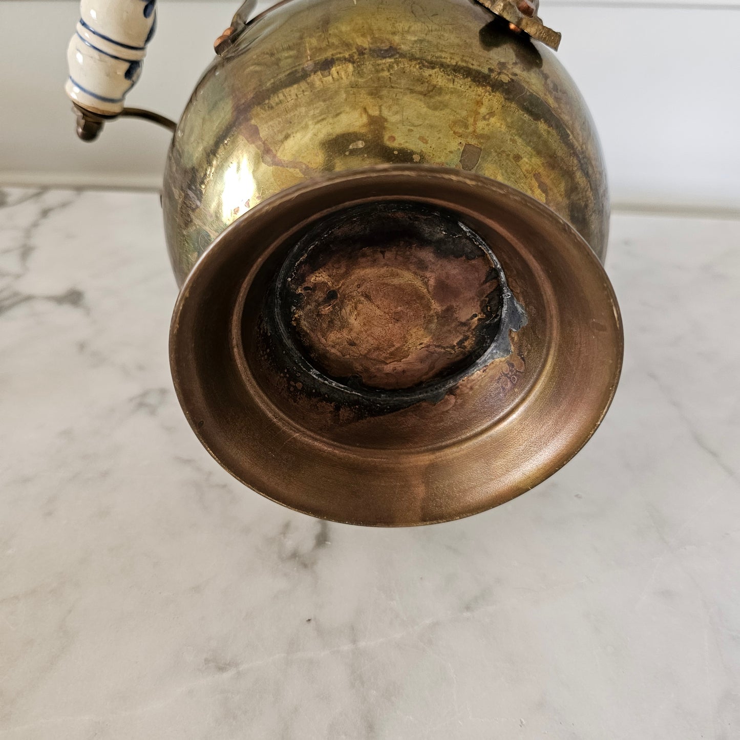 Vintage Coal Scuttle with Lion Heads