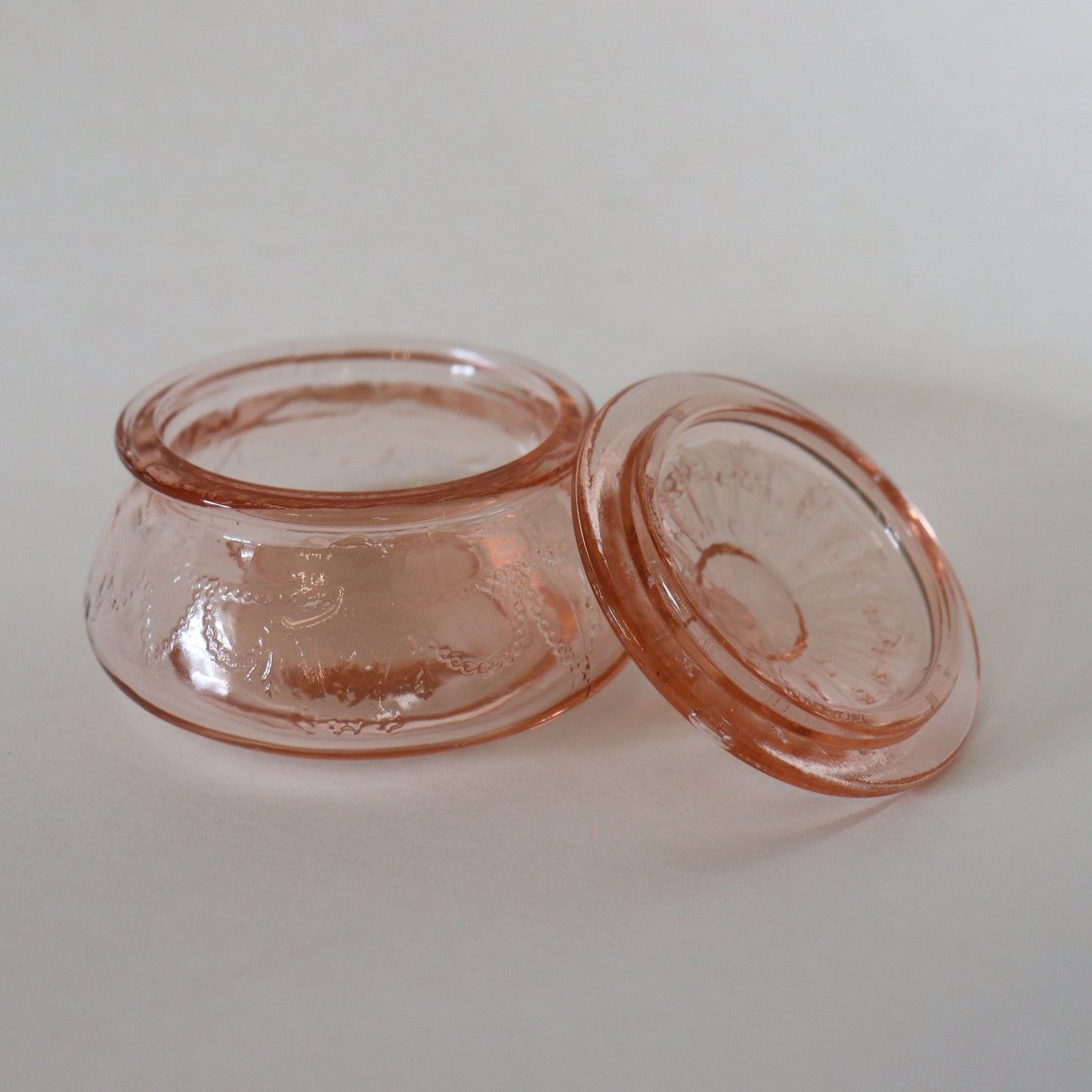 Mosser Glass Jennifer Pink Miniature Lidded Dish